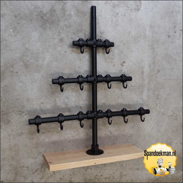 Kerstboom van zwarte buiskoppelingen 21,3mm
