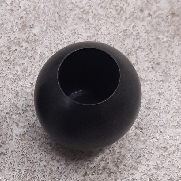 Kunststof bal 28mm zwart voor 6mm elastiek per stuk