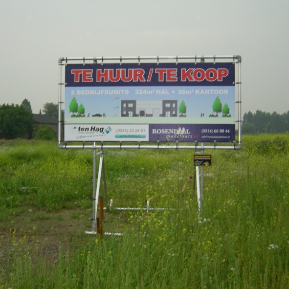 Vrijstaand frame 300x150cm 150cm boven het maaiveld